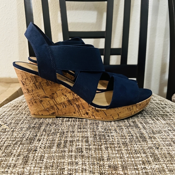 American Eagle Outfitters Shoes - American Eagle wedge platform